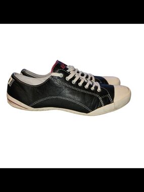 Converse CTAS 8 Limited Edition Deluxe sneakers